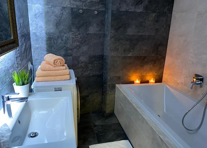 Апартаменти Champion *